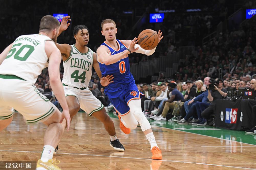 霍华德的故 霍华德的故